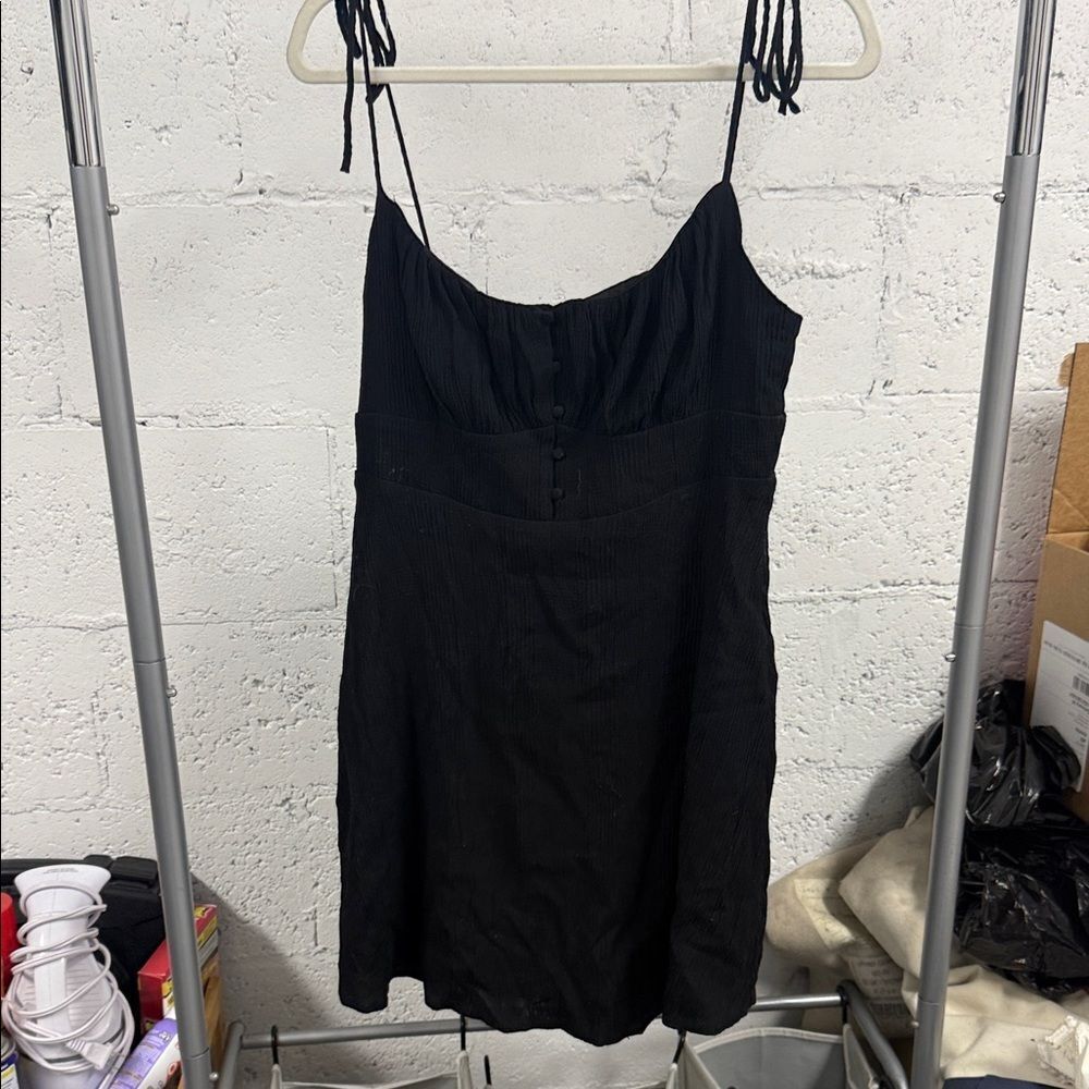 ASTR Cute Black Sundress Tie Spaghetti Straps Size Large Summer Dress NWOT